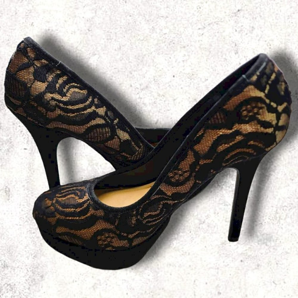 MIX No. 6 Black Lace with Gold underneath Size 9